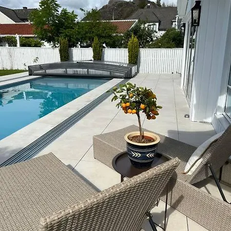 Feriehus Sjøgata Hagehus *